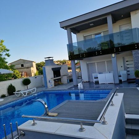 Apartman Paola Vrh  Dış mekan fotoğraf